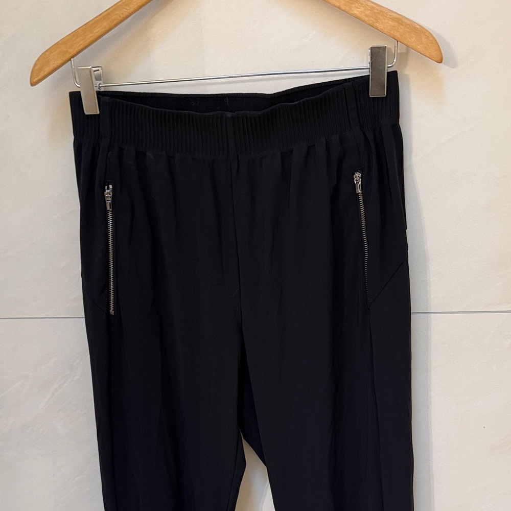 Athleta Women’s Cosmic Black Joggers with Zippered Pockets Small Tall